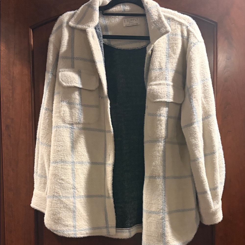 Z Supply Women's Soft Cream and Blue Plaid Teddy Jacket